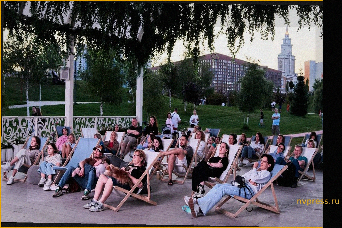 Московские парки приглашают на летние кинопоказы: программа и расписание