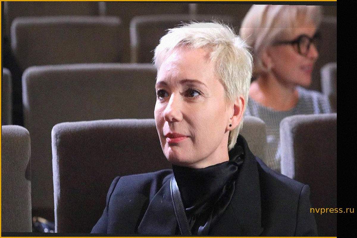 «КП»: Чулпан Хаматова уехала в США после увольнения из рижского театра
