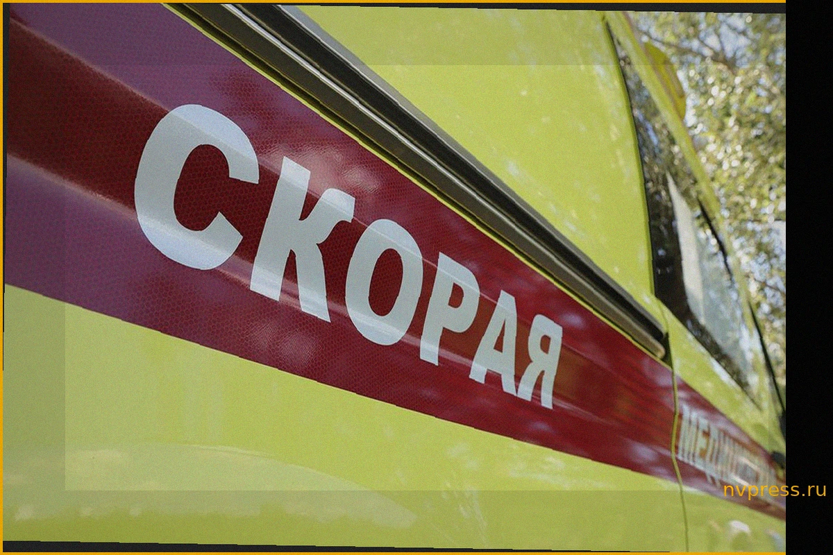 Грузовик в Дмитрове столкнулся с машиной скорой помощи, фельдшер пострадала